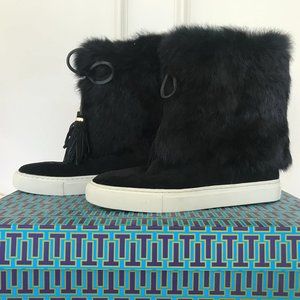 Tory Burch Black Fur Boots size 8, never been worn